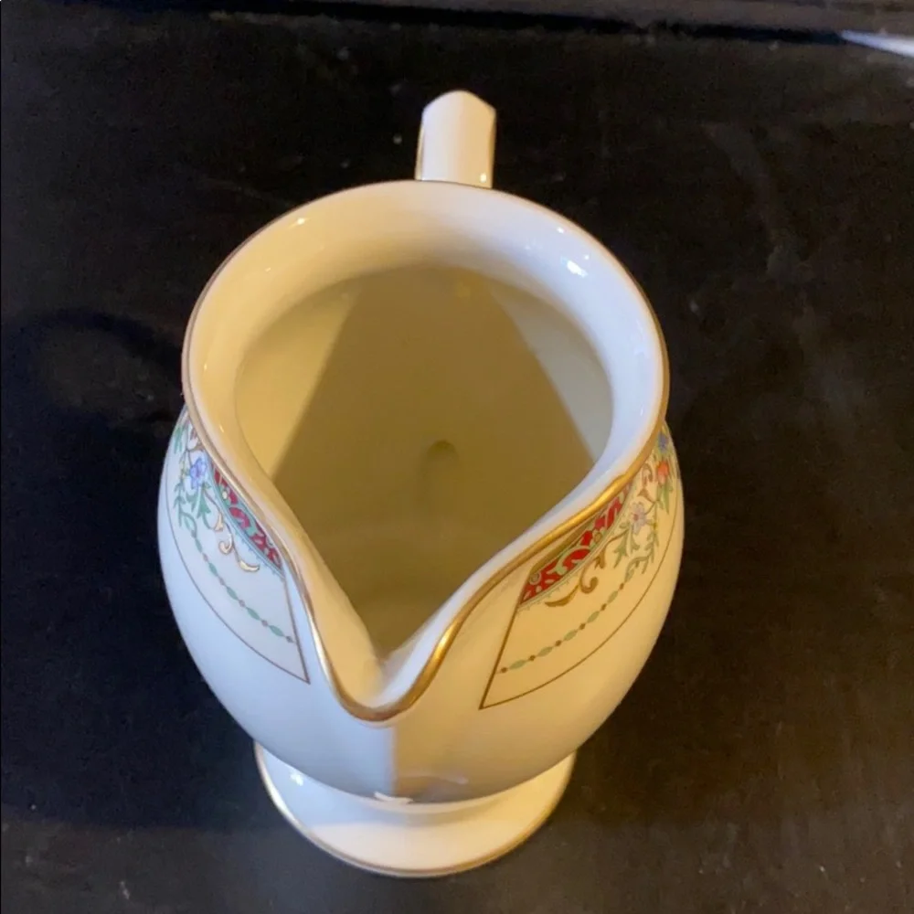 Mikasa Parisian Grove 4-3/8” Gold Rimmed Creamer‎